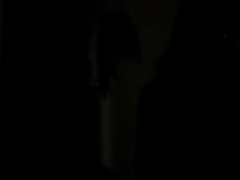 Porn video posnetke, hermaphrodite in dekle poredna dekleta igrajo s svojo muco
