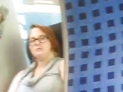 Porno lepa sisi hlačne nogavice solzenje zob v bližini muca