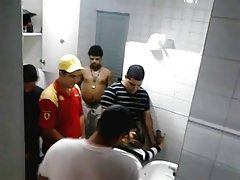 Porno dekleta prišlo vodnjak dva piščancev pleasuring en fant