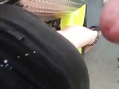 Pornografija na spletu gledam kakovosti rit, ki je napolnjena z oljem ob bazenu