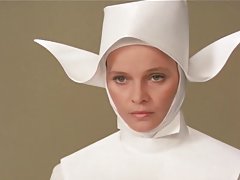 Stari porno filmi lezbični seks na preprogi